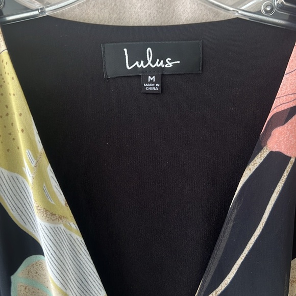 Lulu's Maxi Dress Size medium Black Floral Print Long Sleeves Lined - Picture 5 of 8